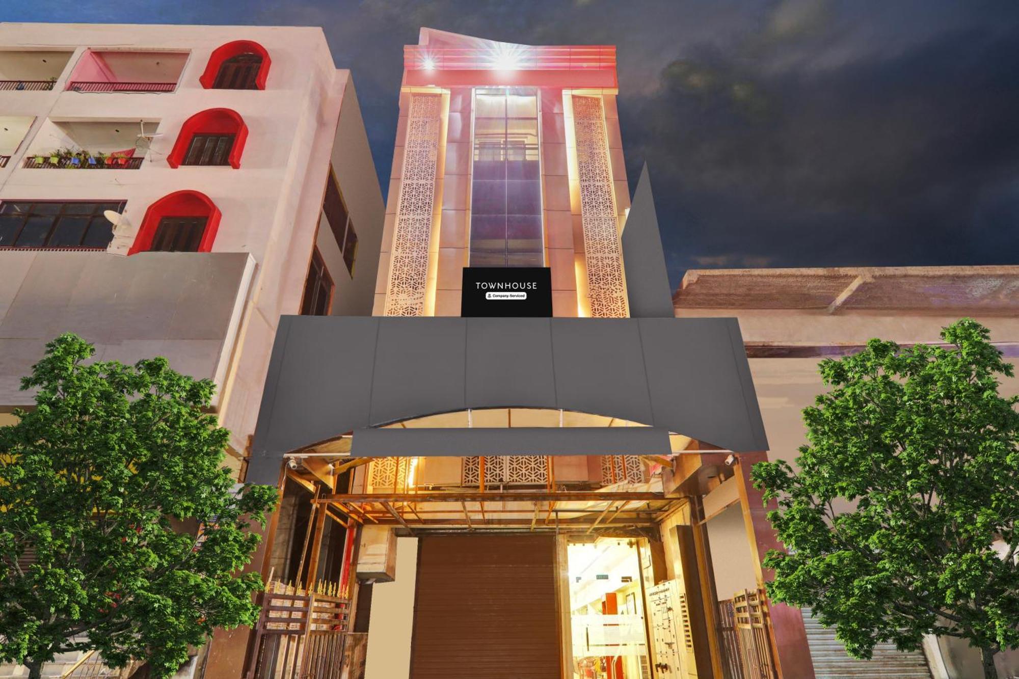 Super Townhouse Kankarbagh Formerly Kunwar Alcajars Patna  Exterior photo